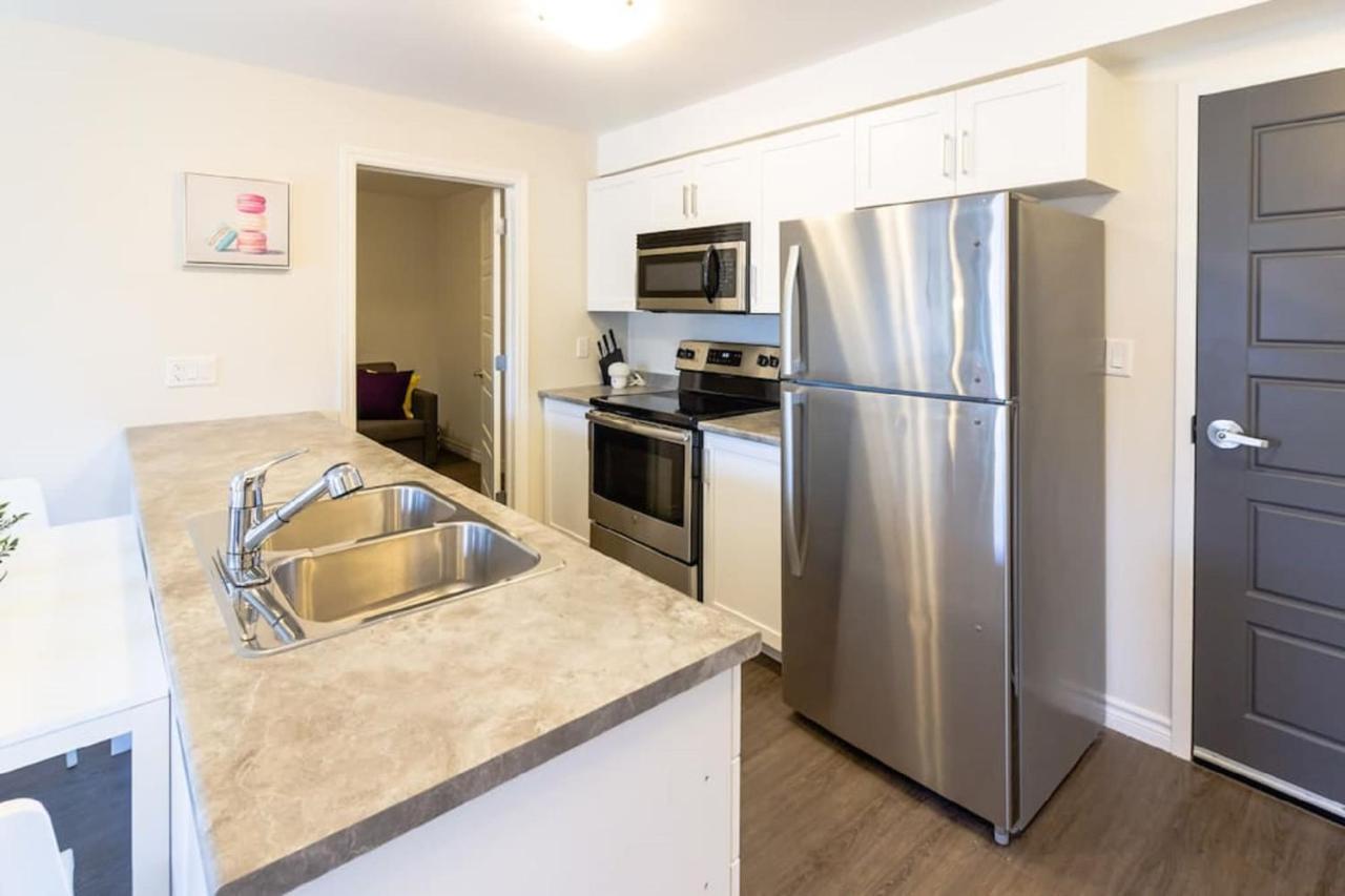 Newly Renovated Modern Condo Near Hospital, Unb Patio & Parking Coffee Saint John Buitenkant foto