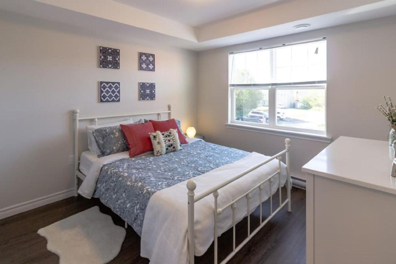 Newly Renovated Modern Condo Near Hospital, Unb Patio & Parking Coffee Saint John Buitenkant foto