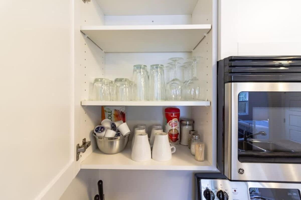 Newly Renovated Modern Condo Near Hospital, Unb Patio & Parking Coffee Saint John Buitenkant foto