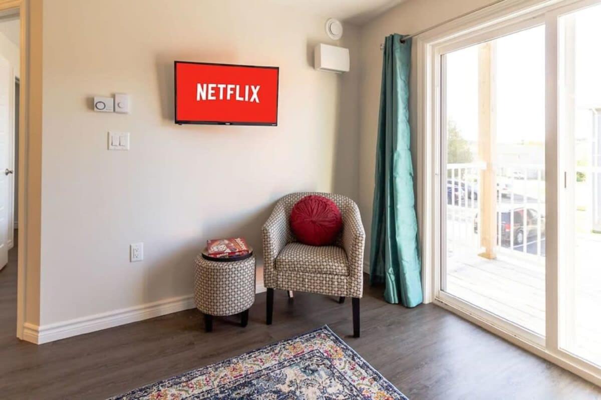 Newly Renovated Modern Condo Near Hospital, Unb Patio & Parking Coffee Saint John Buitenkant foto
