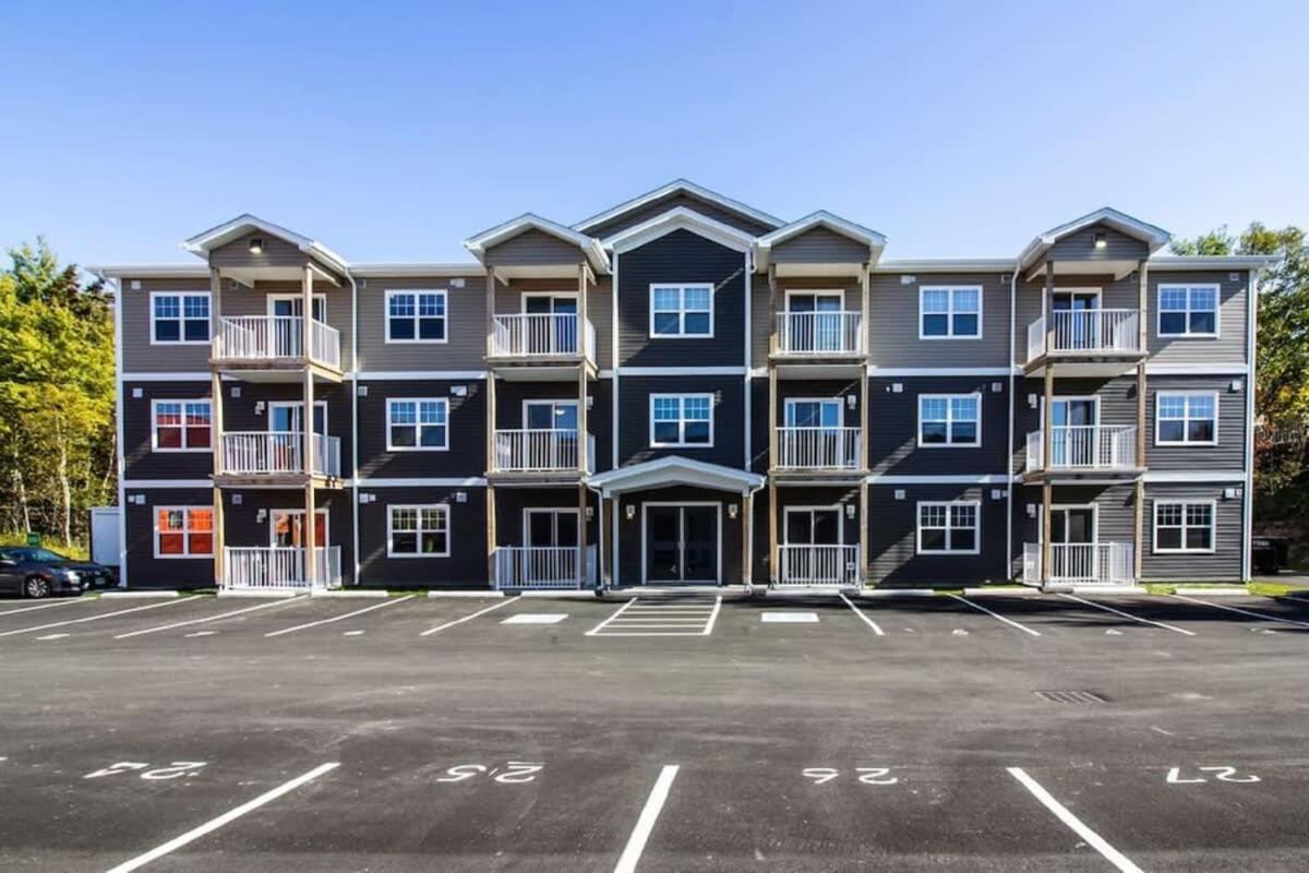 Newly Renovated Modern Condo Near Hospital, Unb Patio & Parking Coffee Saint John Buitenkant foto